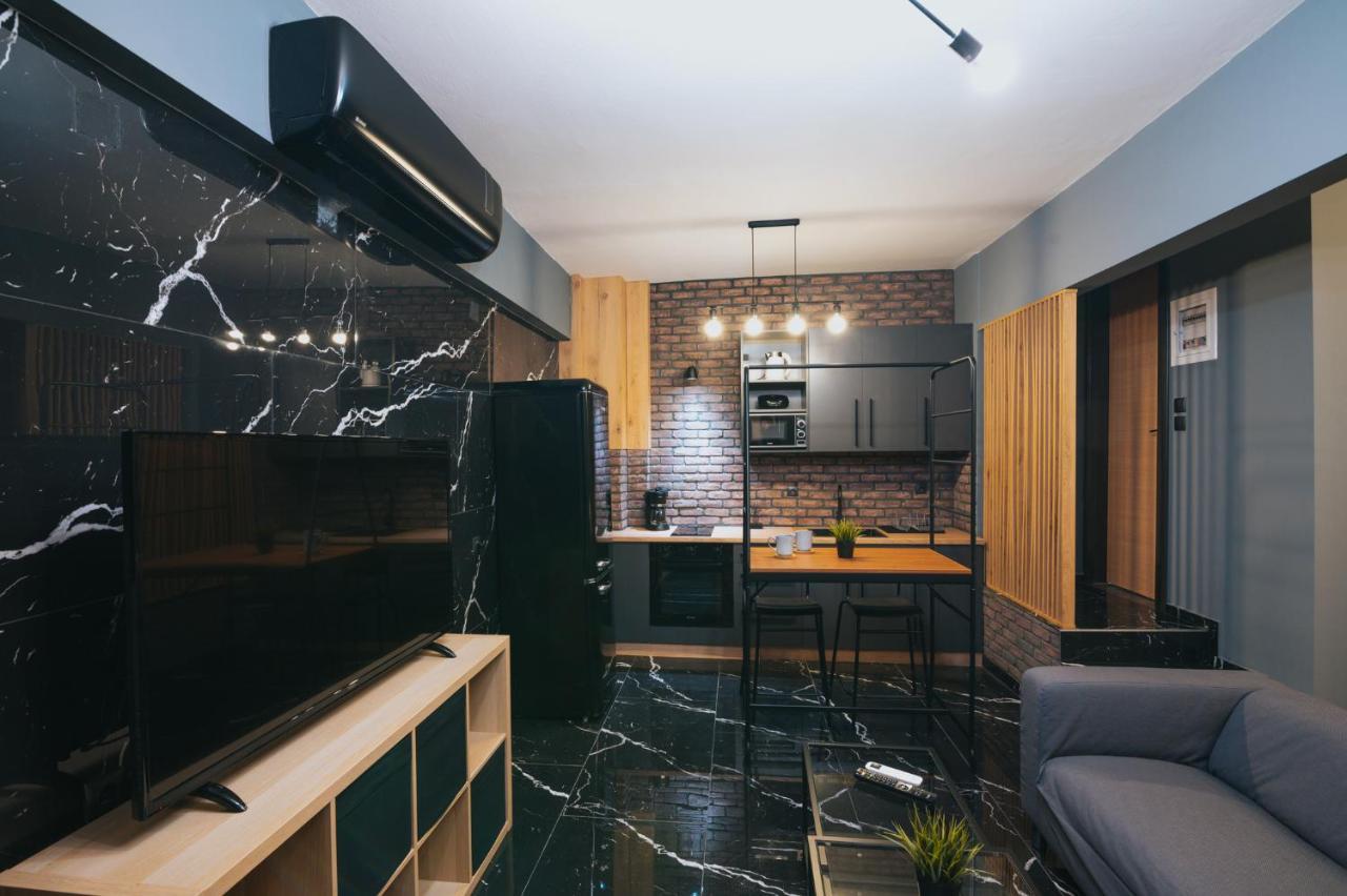 New Modern Ground Floor Apartment By The Sea Tesalonika Bagian luar foto